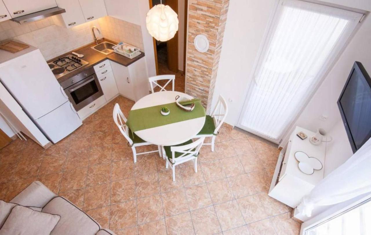 Apartment Helmut With Sea View Башка Екстер'єр фото