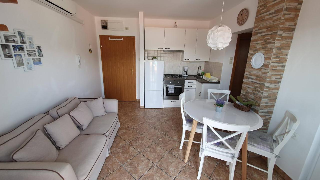 Apartment Helmut With Sea View Башка Екстер'єр фото